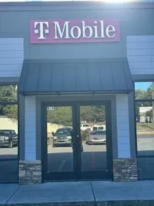T-Mobile Parkway & Oak Dr