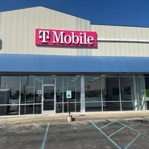 T-Mobile E Tipton St & Myers Ln