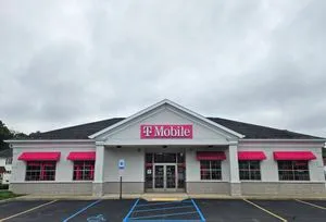T-Mobile Memorial Hwy & Franklin