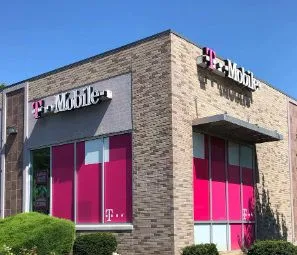T-Mobile Hwy 7 & Duncan Rd