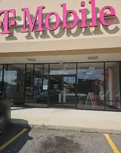 T-Mobile Dixon Blvd & Earl Rd