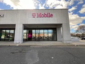 T-Mobile Boston Tpk & Svenson