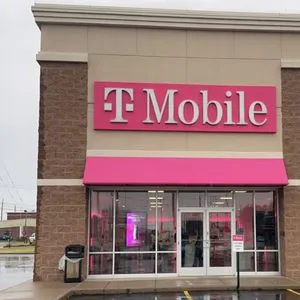 T-Mobile N Main St & US Hwy 62