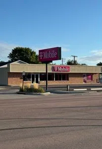 T-Mobile 41st & Elmwood