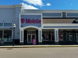T-Mobile The Crossing at Smithfield