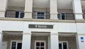 T-Mobile Federal Hwy & SE 9th