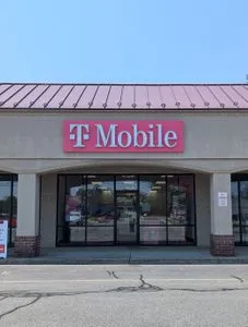T-Mobile Halifax Rd & Greens Folly Rd