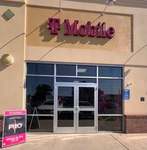 T-Mobile 365 Queen St