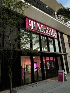 T-Mobile S Dixie & SW 73rd St