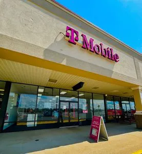 T-Mobile Hwy 9 & Farm Lake Rd