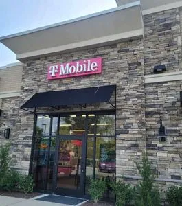 T-Mobile Main St & Columbia Pike