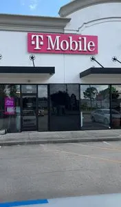 T-Mobile Sawdust Rd & Borough Park Dr