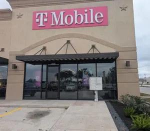 T-Mobile Interstate 45 & Meadow Edge Ln