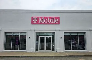 T-Mobile Richmond Ave & Rockland Ave