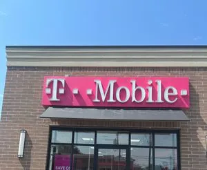 T-Mobile Van Dyke & 14 Mile