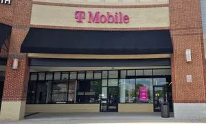 T-Mobile Dulles Retail Pl & Columbia Pl