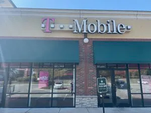 T-Mobile I-55 & Loughborough Ave