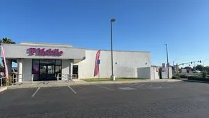 T-Mobile E Hammer Ln and Montauban Ave