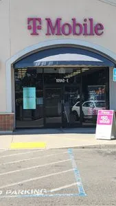 T-Mobile Trinity Pkwy & W Eight Mile Rd