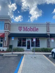 T-Mobile 4th Street N & 53rd Ave