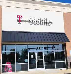 T-Mobile N Main St & Edgewood Ave