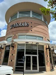 T-Mobile Hwy 6 & Prudential Cir