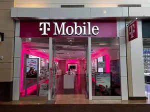 T-Mobile First Colony Mall
