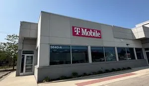 T-Mobile S Harlem Ave & W 57th St