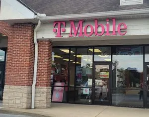 T-Mobile W Cherry St & Burrer Dr