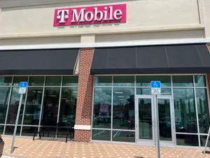 T-Mobile Cypress Village Plaza