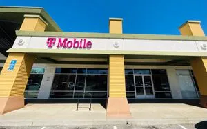 T-Mobile Hacienda