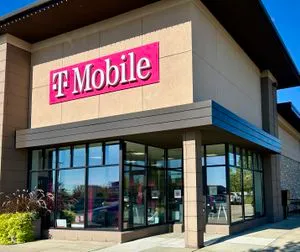 T-Mobile Prairie Lakes
