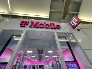 T-Mobile Sawgrass Mills