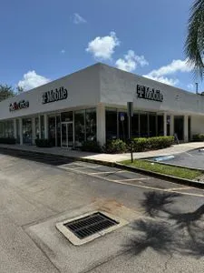 T-Mobile Sunrise Town Center