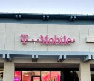 T-Mobile Litchfield & Waddell