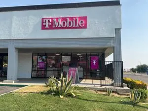 T-Mobile Taft Hills Plaza