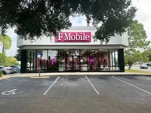 T-Mobile W Tennessee St & Capital Cir NW