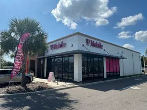 T-Mobile W Hillsborough Ave & N Howard Ave