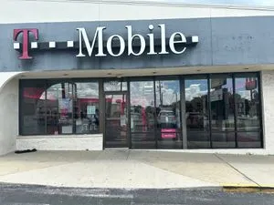 T-Mobile N Florida & E Waters Ave