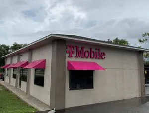 T-Mobile W Burleigh Blvd & N Sinclair Ave