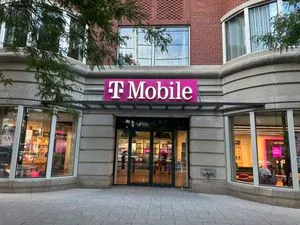 T-Mobile Boylston & Gloucester