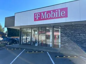 T-Mobile Bothell Way & 191st