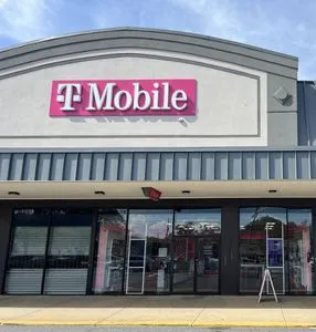 T-Mobile Branch Ave & St Barnabas Rd
