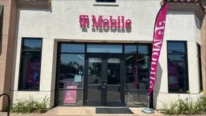 T-Mobile Newbury Park Village