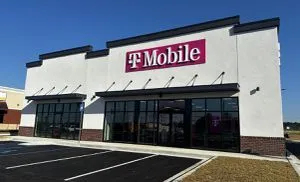 T-Mobile US 82 & Forstmann
