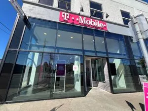 T-Mobile 1st St & Ivy Ave