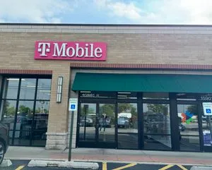 T-Mobile Harlem Ave & W 159th St