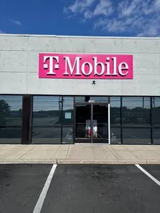 T-Mobile Hooper Ave & Oakwood Ave