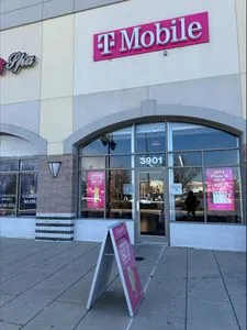 T-Mobile Shoppes at Bowie Town Center