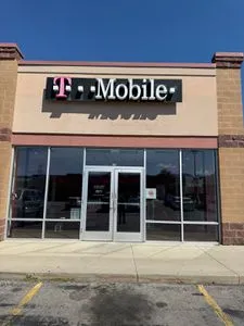 T-Mobile Main St & Johnson